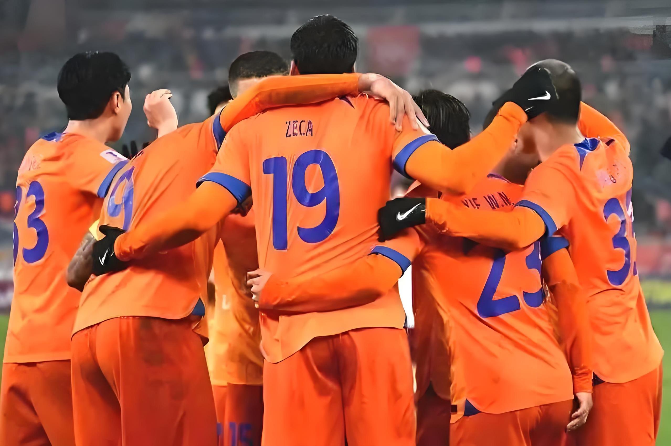 关于今晨山东泰山备战NBA常规赛，绝杀压哨细节曝光，气氛紧张，阵容厚度经受考验的信息