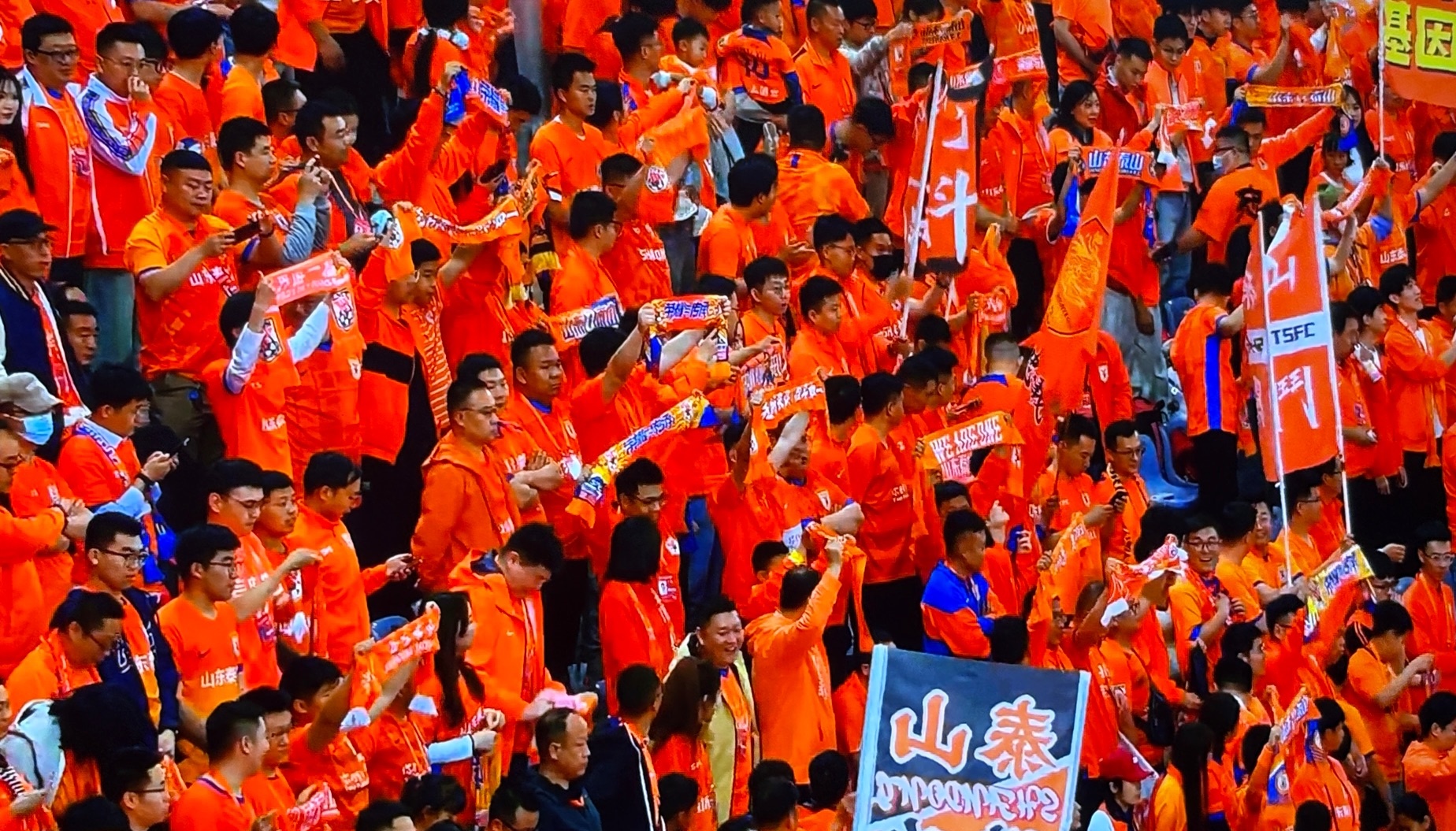 关于今晨山东泰山备战NBA常规赛，绝杀压哨细节曝光，气氛紧张，阵容厚度经受考验的信息